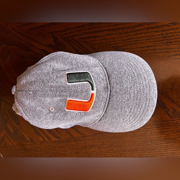 Miami Hurricanes Canes Captivating Headware Adjustable Vintage Snapback Cap Hat - Picture 2 of 13